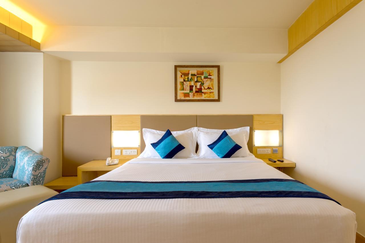Hotel Mint Park Maple Amritsar Bagian luar foto