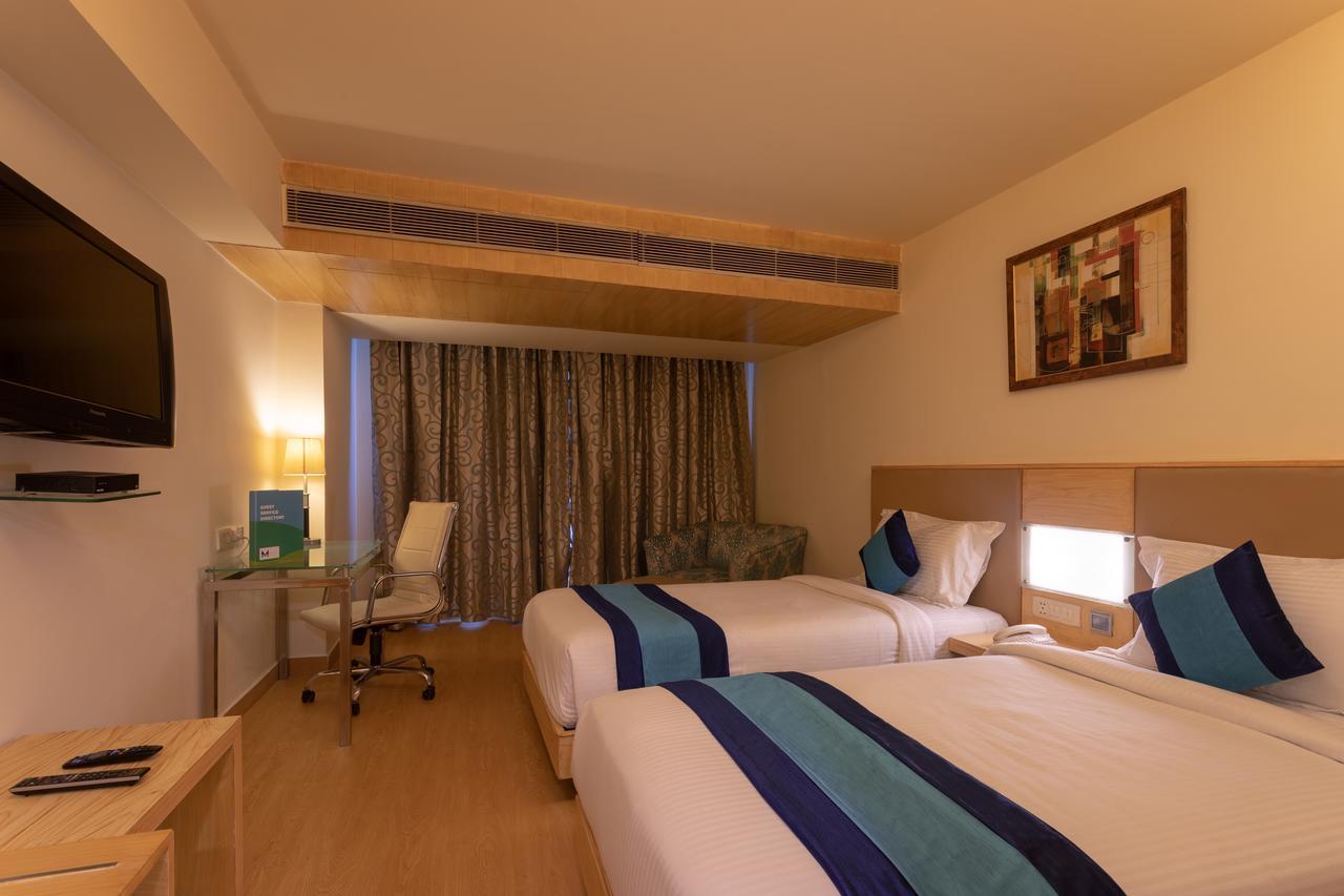 Hotel Mint Park Maple Amritsar Bagian luar foto